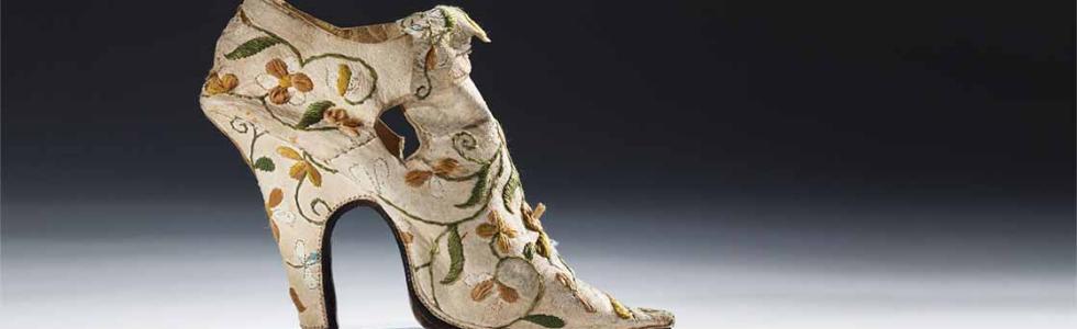 17th century Italian shoe. Source: Credit: Bata Shoe Museum, photo by Ron Wood