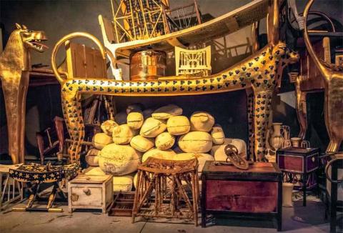 Artifacts in Tutankhamen’s tomb. (Jaroslav Moravcik / Adobe Stock)